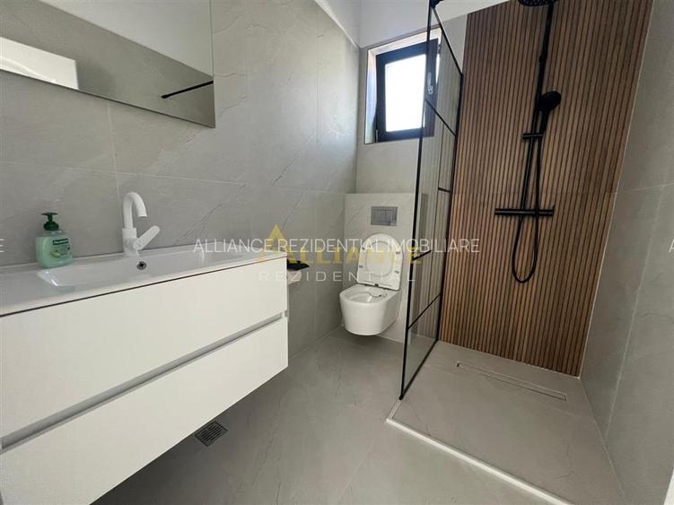 Casa individuala pe parter cu 4 camere // 2 bai // panouri 3 Kw - 10