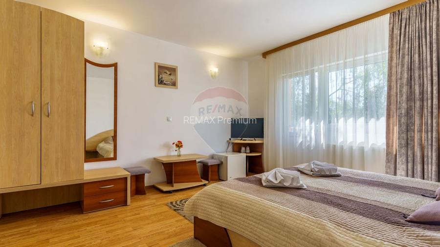 Pensiune cu 16 camere de vanzare, potential investitie,COMISION 0 - 15