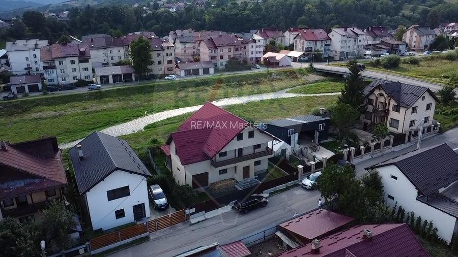 Casă / Vilă cu 5 camere de vânzare în zona Central Gura Humorului - 4