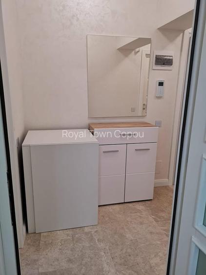 Apartament de vanzare cu 2 camere decomandat- Royal Town Iasi - 3