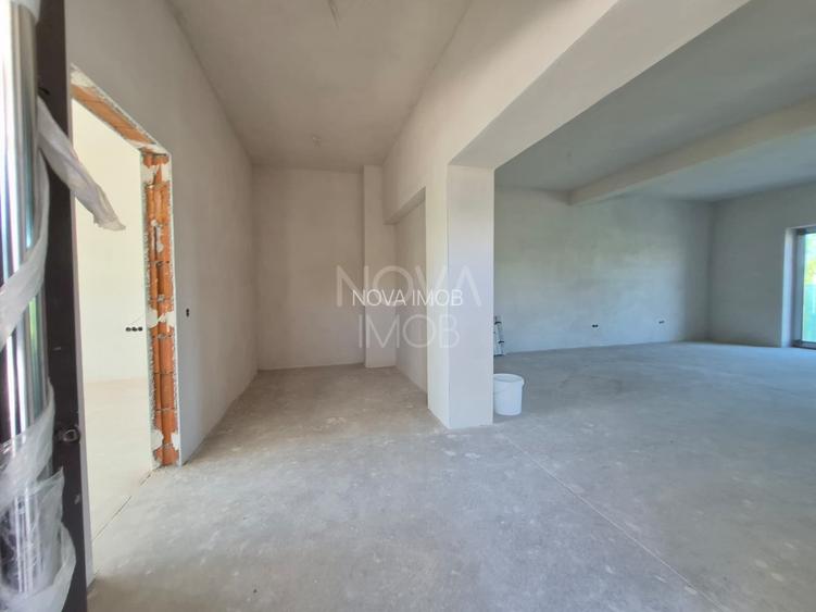 Casa generoasa cu 7 camere, 3 bai, dressing si parcare – Sura Mica - 5