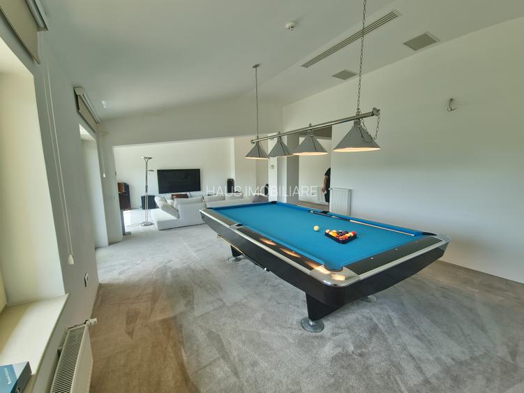 Vila deosebita  la un pas de mare mobilata si utilata - 42