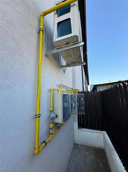 Cladire cu 3 apartamente in suprafata totala construita de 500 mp