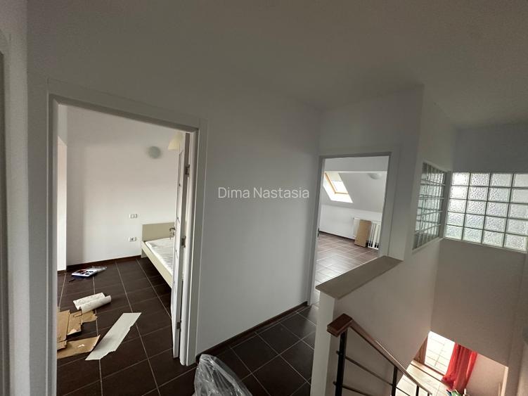 Vând apartament tip duplex situat în Mamaia Nord, într-un imobil construit în 20 - 5
