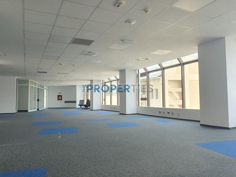 Comision 0! Spatii birouri in zona Universitate - intre 380 si 1365mp - 3