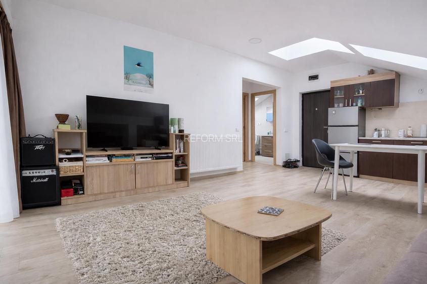 De vânzare apartament cu trei camere în Bună Ziua - 4