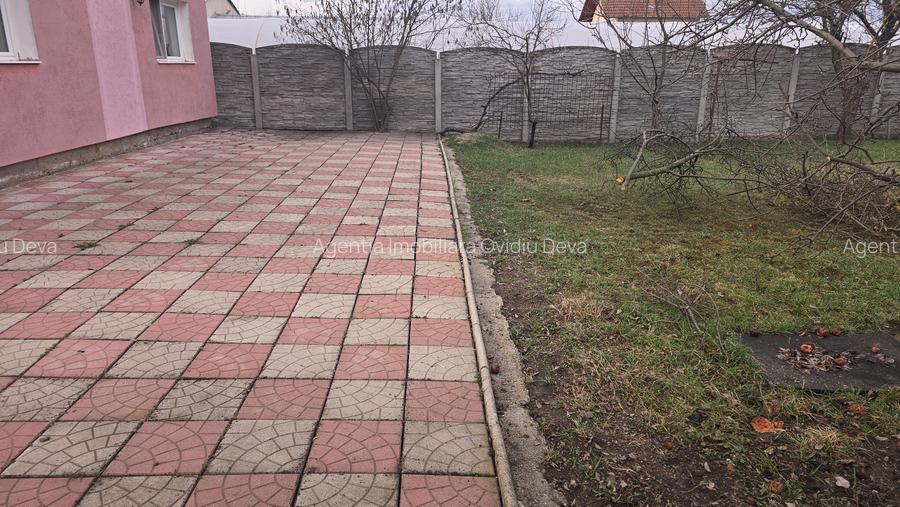 Vand casa in Deva, zona Garii (Peste Linia Ferata), P+E, din anul 2010 - 2