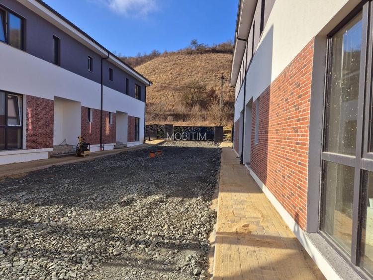 Ansamblu de case de vanzare Floresti zona Tauti finalizat - 19