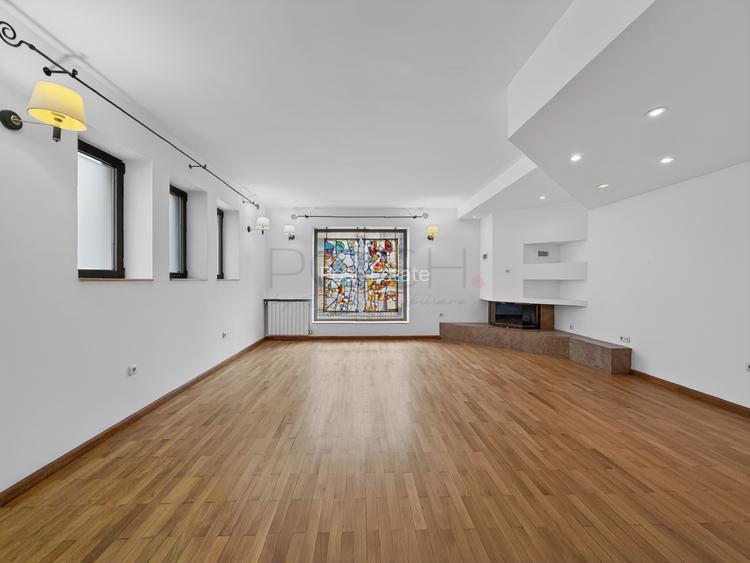 Vila modernă, 325 mp, sauna, garaj, rooftop, posibilitate înălțare - 2