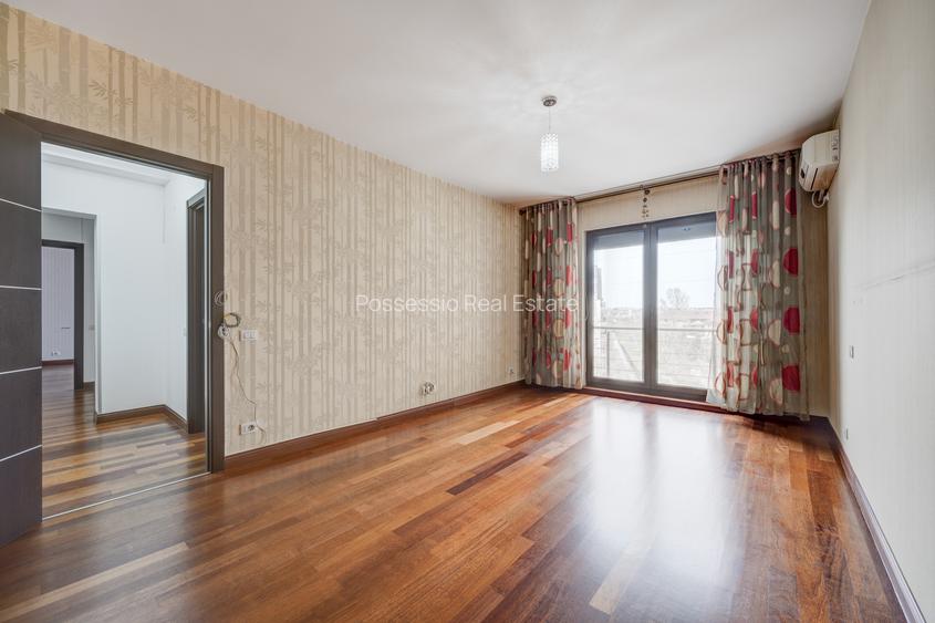 Soseaua Sisesti -  6 camere, 242 mp –2 parcari--Comision 0% - 22