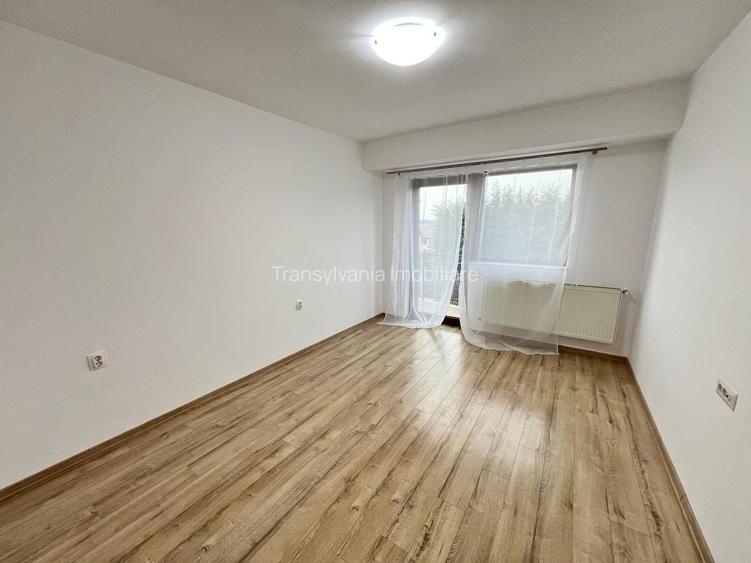 Casa cu 7 camere | 3 balcoane | Garaj | 220 mp + 80 mp curte | Cartier Panorama - 11