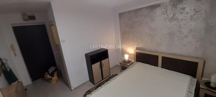 Garsoniera - zona Podu Ros - spate Gara Internationala - 5