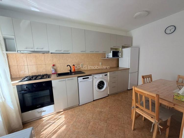 Apartament 3 camere, zona BIG - 13