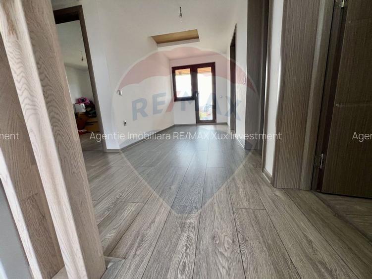 Casă  de vanzare - 17