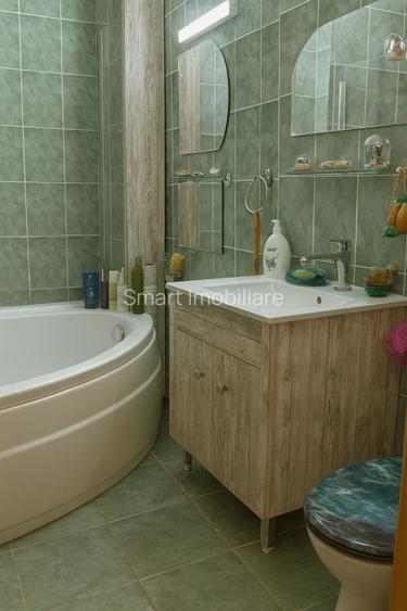 Apartament 3 camere decomandate zona Tractorul - 5