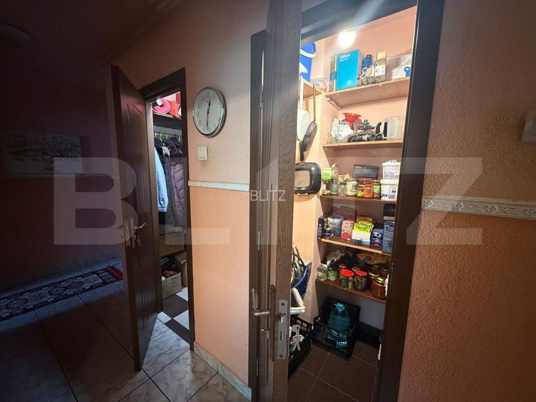 Apartament 4 camere Tractorul/ 2 bai/ 2 spatii de depozitare/etaj intermediar - 18