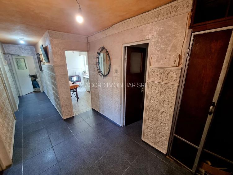 Piata ciresica-apartament 4 camere decomandat - 10