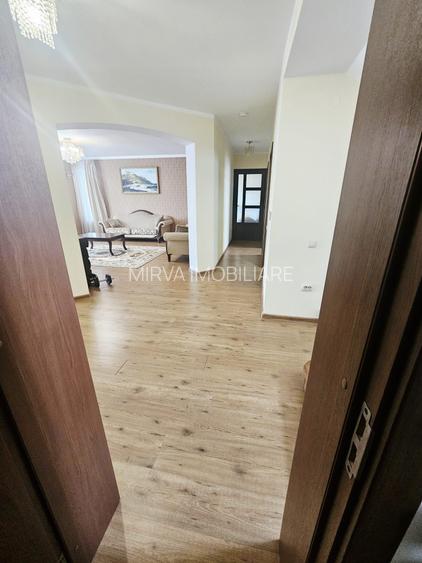 Vilă premium în Strejnicu | 8 camere | 345 mp utili | teren 595 mp - 30