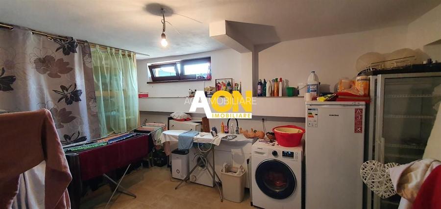 Casa parter+demisol, 1200 mp teren, pretabila pt 2 familii, Sard - 22