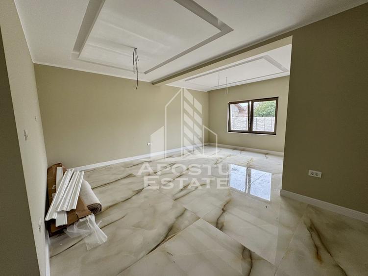 Casa individuala cu 5 camere, finisaje premium, disponibila imediat.