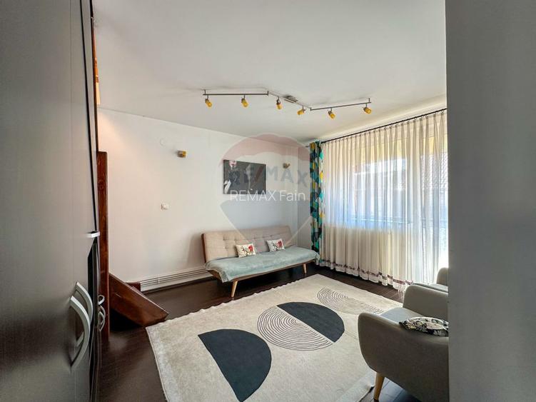 Apartament cu 3 camere Vasile Aaron - 2