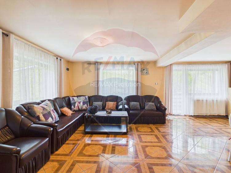 Pensiune/casa montană 9 camere în Dâmbovicioara, comision 0% - 26