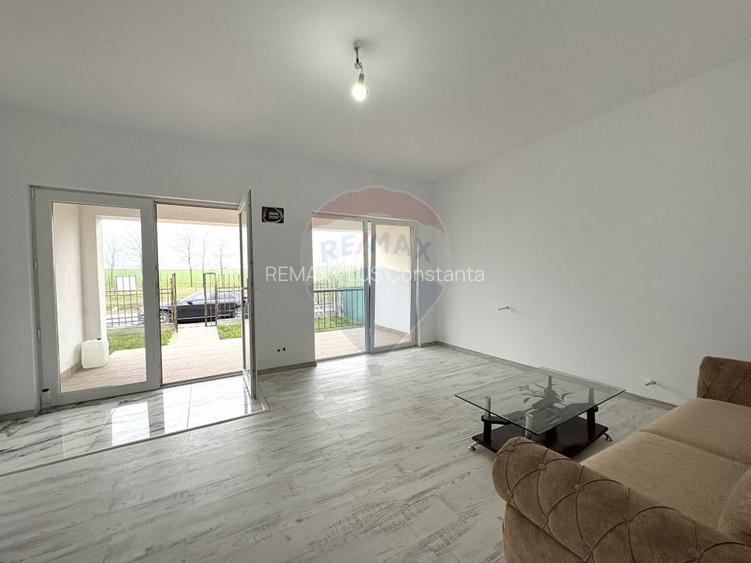 Casă cu 3 camere  toate utilitățile - 105.000E cu teren in  concesiune - 2