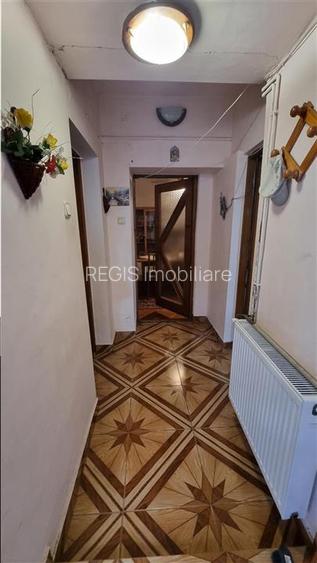 Apartament la casa de 4 camere zona bulevard 15 Noiembrie - 10