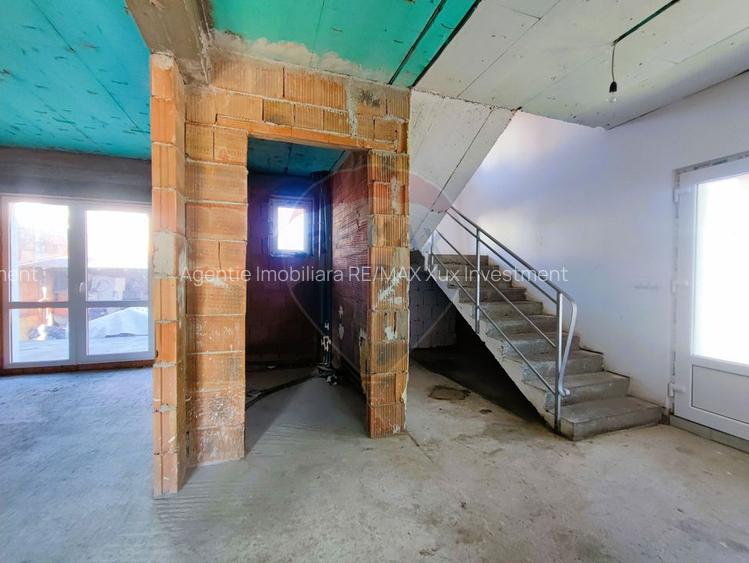 Casă / Vilă cu 5 camere de vânzare - 16