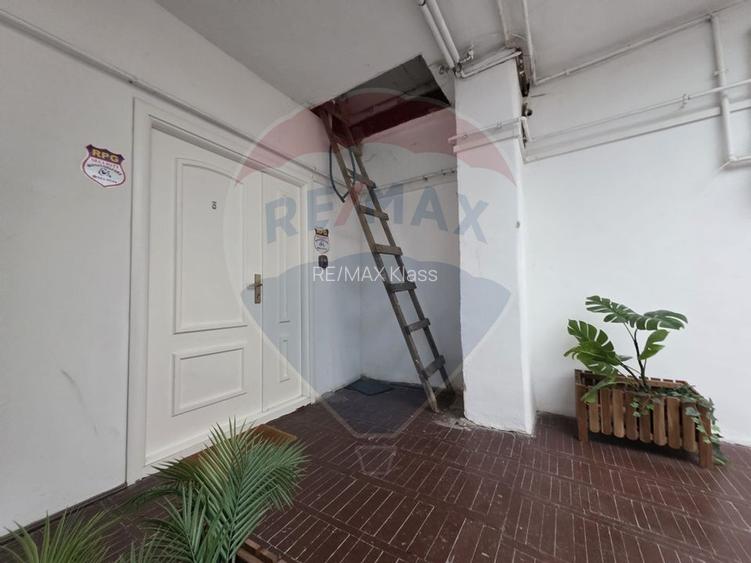 Pod vanzare in Bucuresti, în zona Magheru - 2