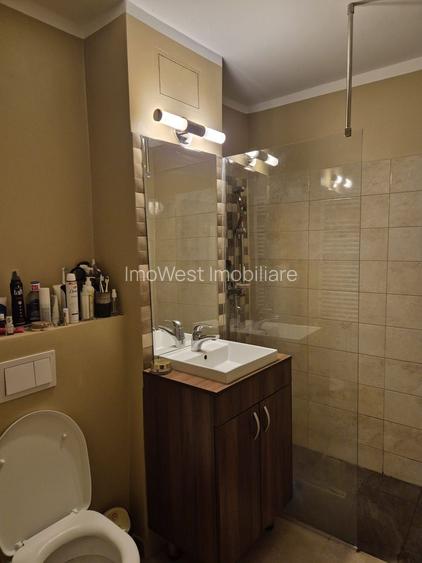 Aradului | 4 camere | Decomandat| Etaj intermediar | 3 balcoane si boxă - 9