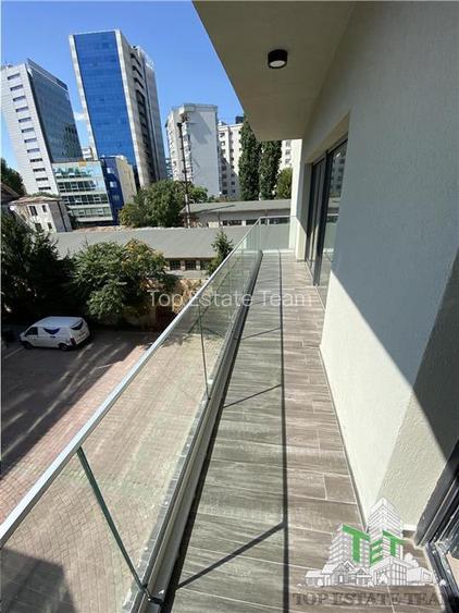 Apartament cu 3 camere de vanzare in Piata Victoriei - 10