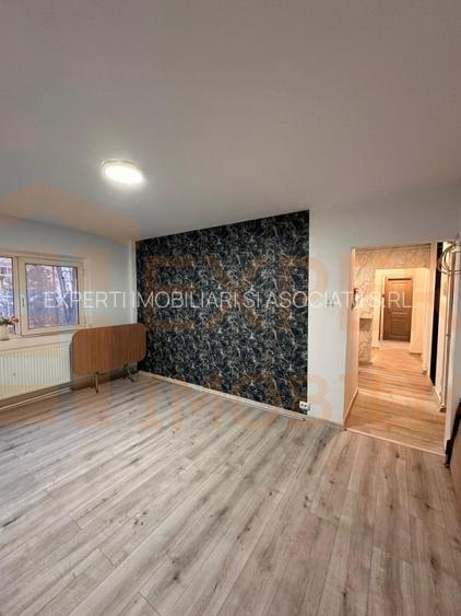 Apartament 3 camere, situat in zona CET - 4