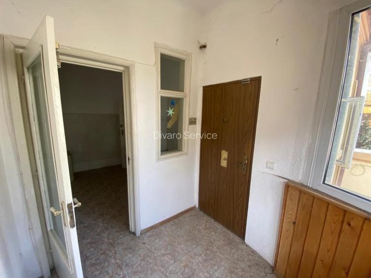 Vanzare vila P+1 cu doua apartamente garaj supraetajat Basarab Primarie Sector 1 - 8