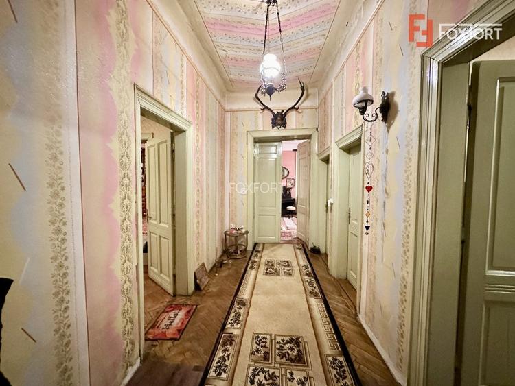 COMISION 0% Apartament cu 4 camere in cladire istorica - Piata Maria - 14