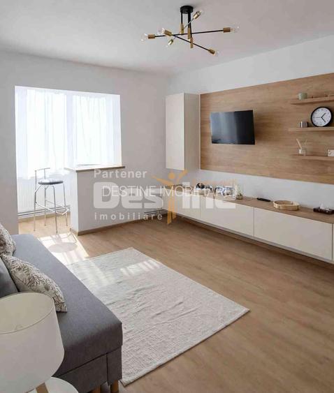Apartament cu 2 camere, etaj intermediar, renovat situat in cartierul Tractorul - 2