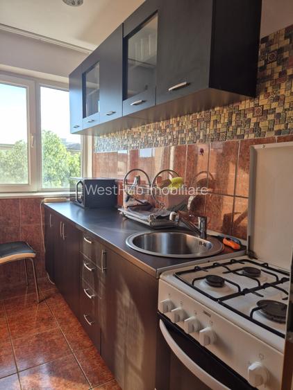 DE INCHIRIAT Apartament 3 camere, 70 mp - zona Cetatii - 7