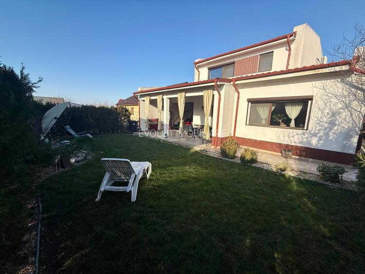 Casa moderna cu 4 camere, garaj 3 masini, curte amenajata – Valu lui Traian - 22