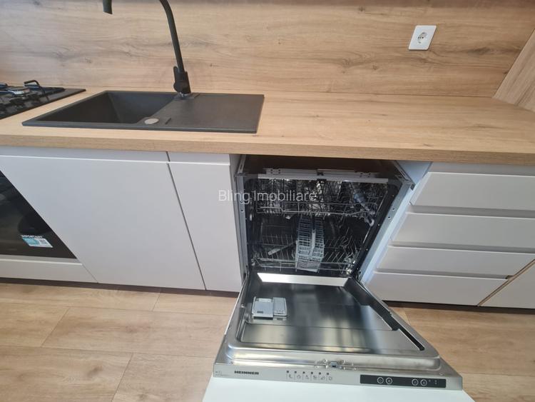 Apartament cu 2 camere decomandat, 51 mp, 2 balcoane, zona Terra - 9