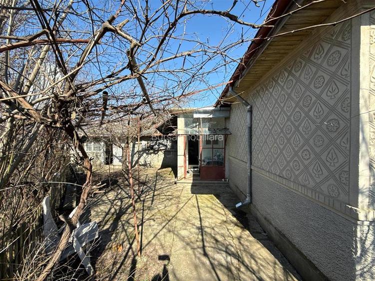 CASA CARAMIDA 5 CAMERE SI 5588MP INTRAVILAN , DESCHIDERE LA 2 STRAZI - 3