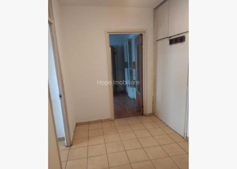 Piata Sudului metrou - 3 camere , 2 bai - 7