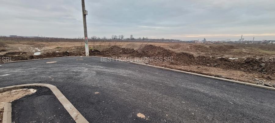 Teren 12930 mp, toate utilitatile, strada asfaltata - 2