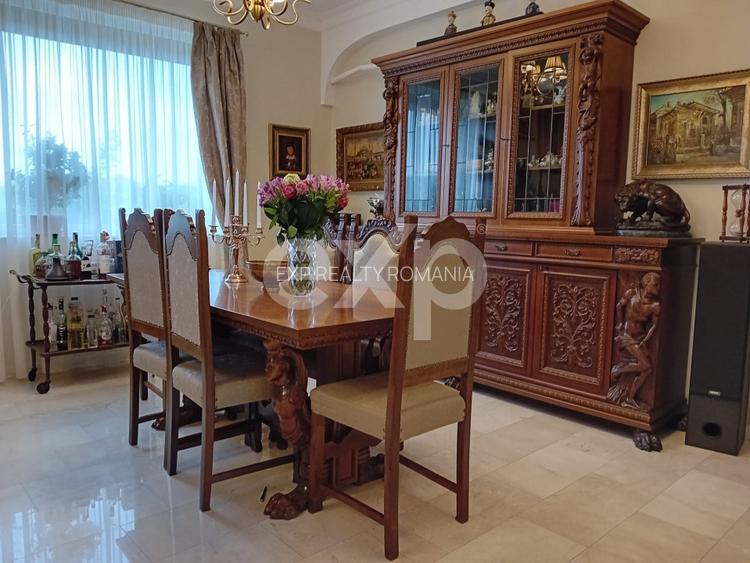 De vanzare vila exceptionala in stil Neo Romanesc cu vedere la lac si padure - 8