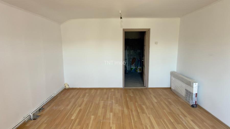 Casa Individuala | 5 camere | 2 Bai | P+1 | Renovata | Teren 500mp | Sat Snagov - 25