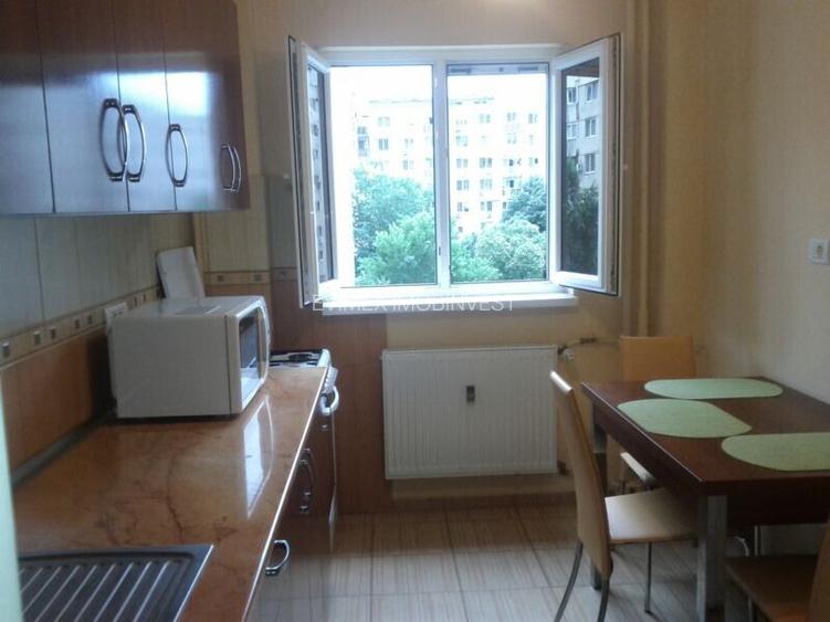 Muncii Basarabia Tina Petre 2 camere etaj 4 - 3