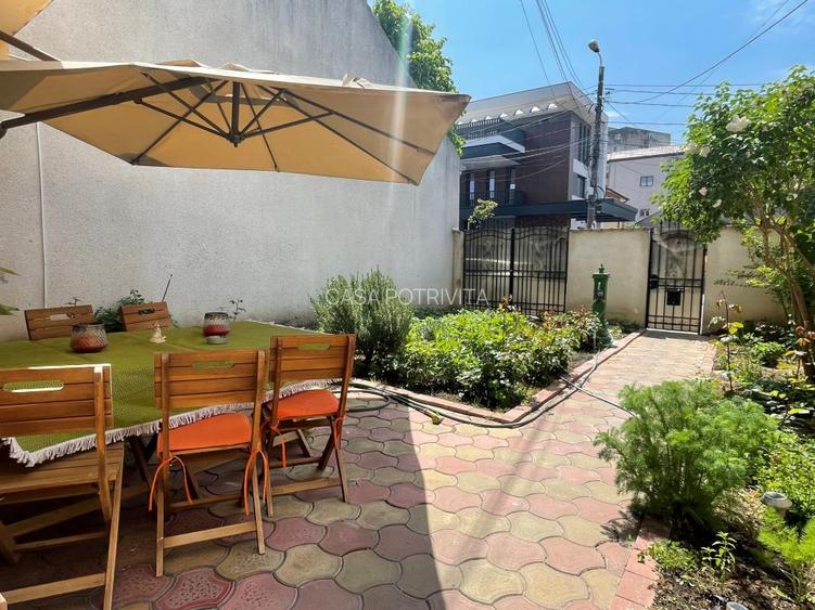 Tomis I, vila P+1 cu 4 camere, 2 balcoane, curte, loc de parcare - 2