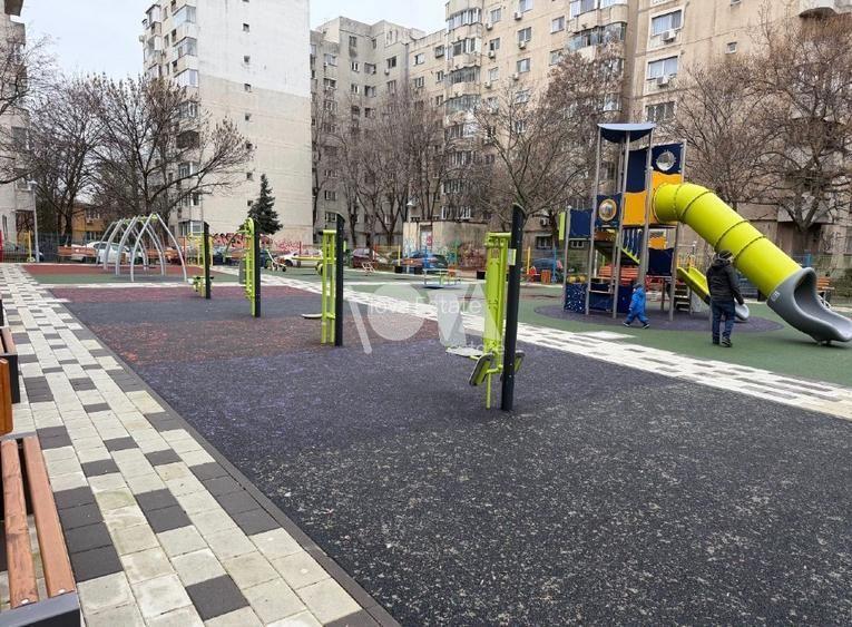 De închiriat: apartament 4 camere- centrala termica - Panduri -metrou - 16