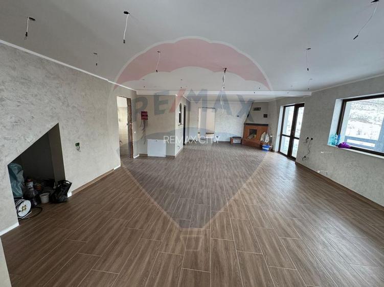 Casa  si  teren zona Balaurul - 7