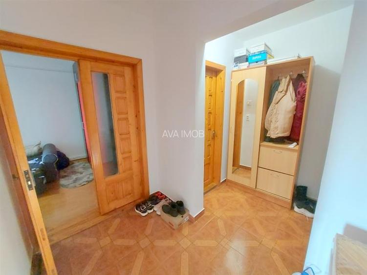 Apartament 3 camere decomandat, zona Mioritei - 20