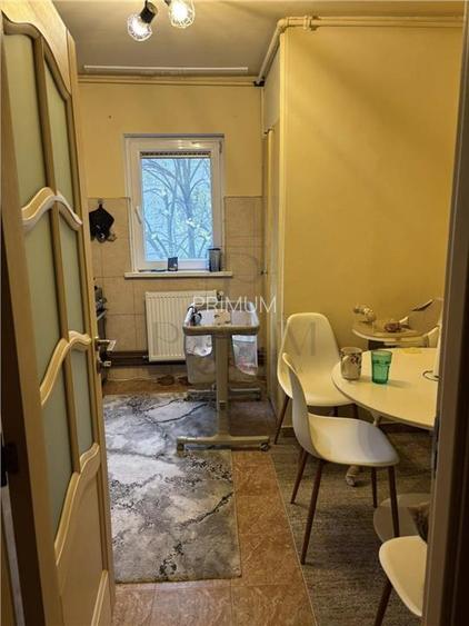 DAMBOVITA - 3 CAM - DECOMANDAT - 2 BAI - 2 BALCOANE - CENTRALA - ETJ.3 - 5